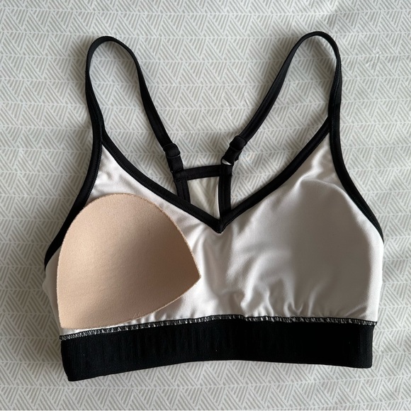 PINK VS sports bra - Picture 6 of 6